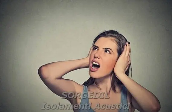 Lavori di isolamento acustico mal eseguiti Errore comune nei lavori di isolamento: ancorare il controsoffitto al soffitto esistente. Scopri come evitare questo tipo di errore.