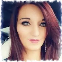 Ramona è il cuore operativo di Sorgedil Tecnologia del Silenzio, responsabile dell’assistenza clienti, gestione operativa e preventivi trasparenti. Grazie alla sua precisione e professionalità, garantisce un servizio eccellente per ogni intervento di isolamento acustico.