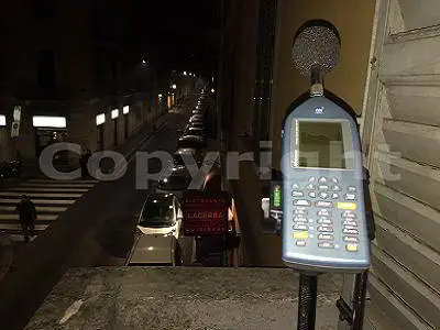 Intervento fonico Sorgedil per locali notturni in contesto urbano rumoroso