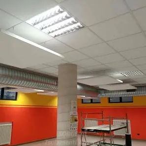Fase lavori: correzione acustica con impianti a vista<br /><br />