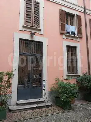 Rilievo del Rumore in Cortile Condominiale con Fonometro<br /><br />